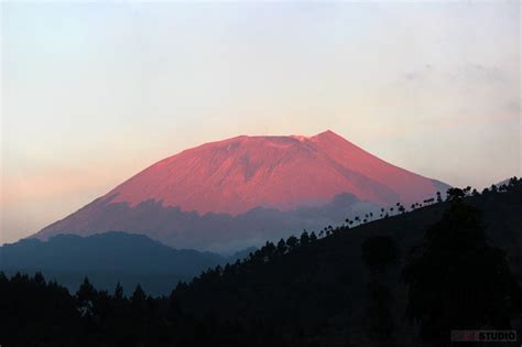 sejarah letusan gunung slamet